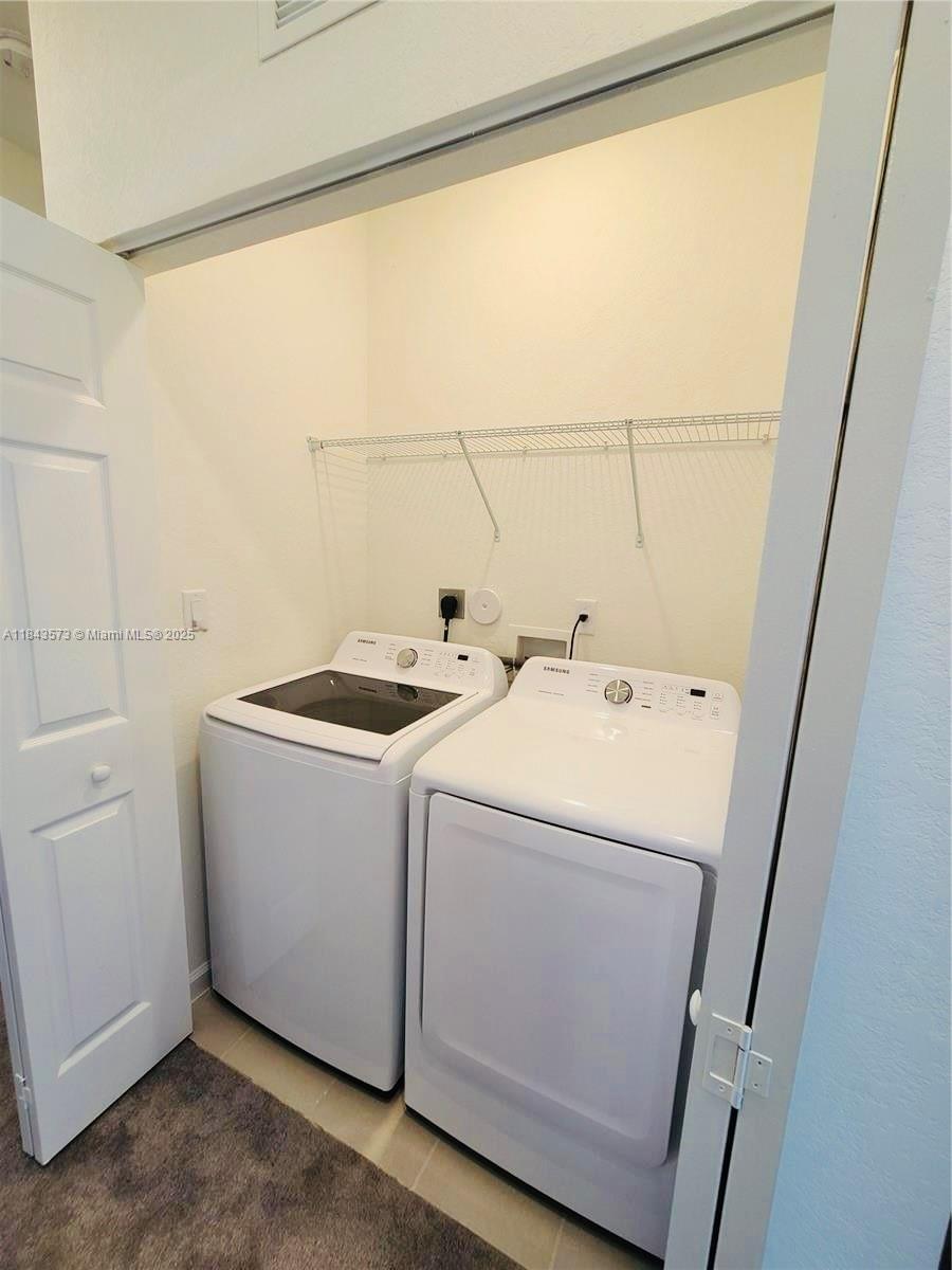 D & B SUBDIVISION - Residential Lease