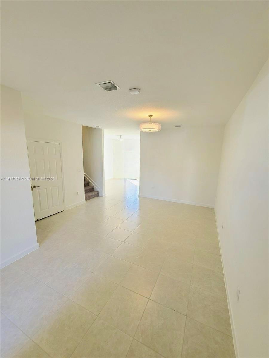 D & B SUBDIVISION - Residential Lease