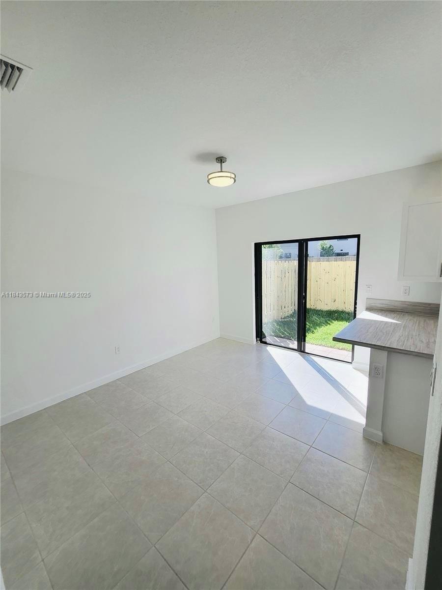 D & B SUBDIVISION - Residential Lease