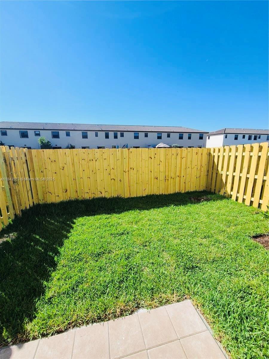 D & B SUBDIVISION - Residential Lease