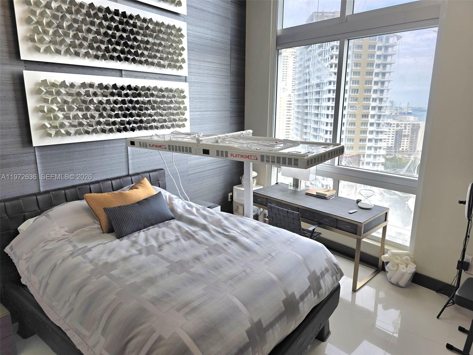 ICON BRICKELL NO TWO - Residential