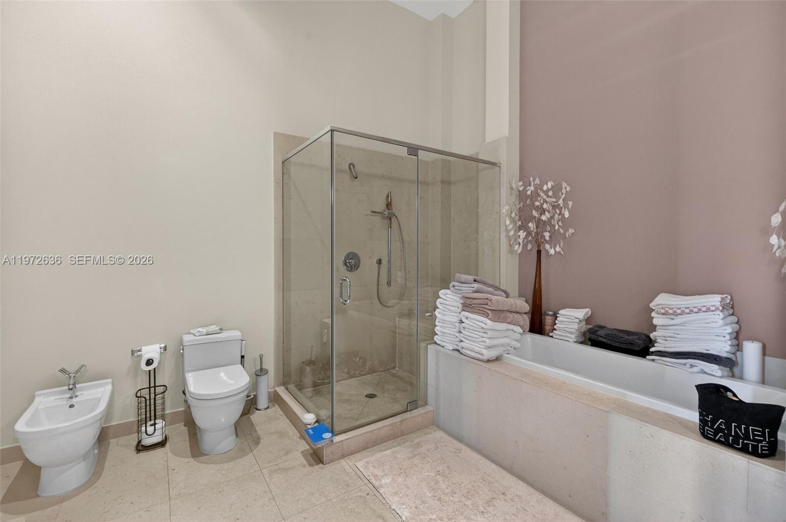 ICON BRICKELL NO TWO - Residential