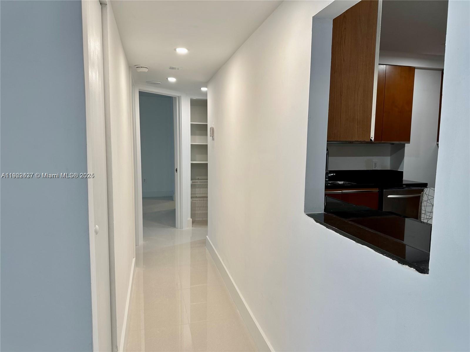 2851 NE 183rd St 109E