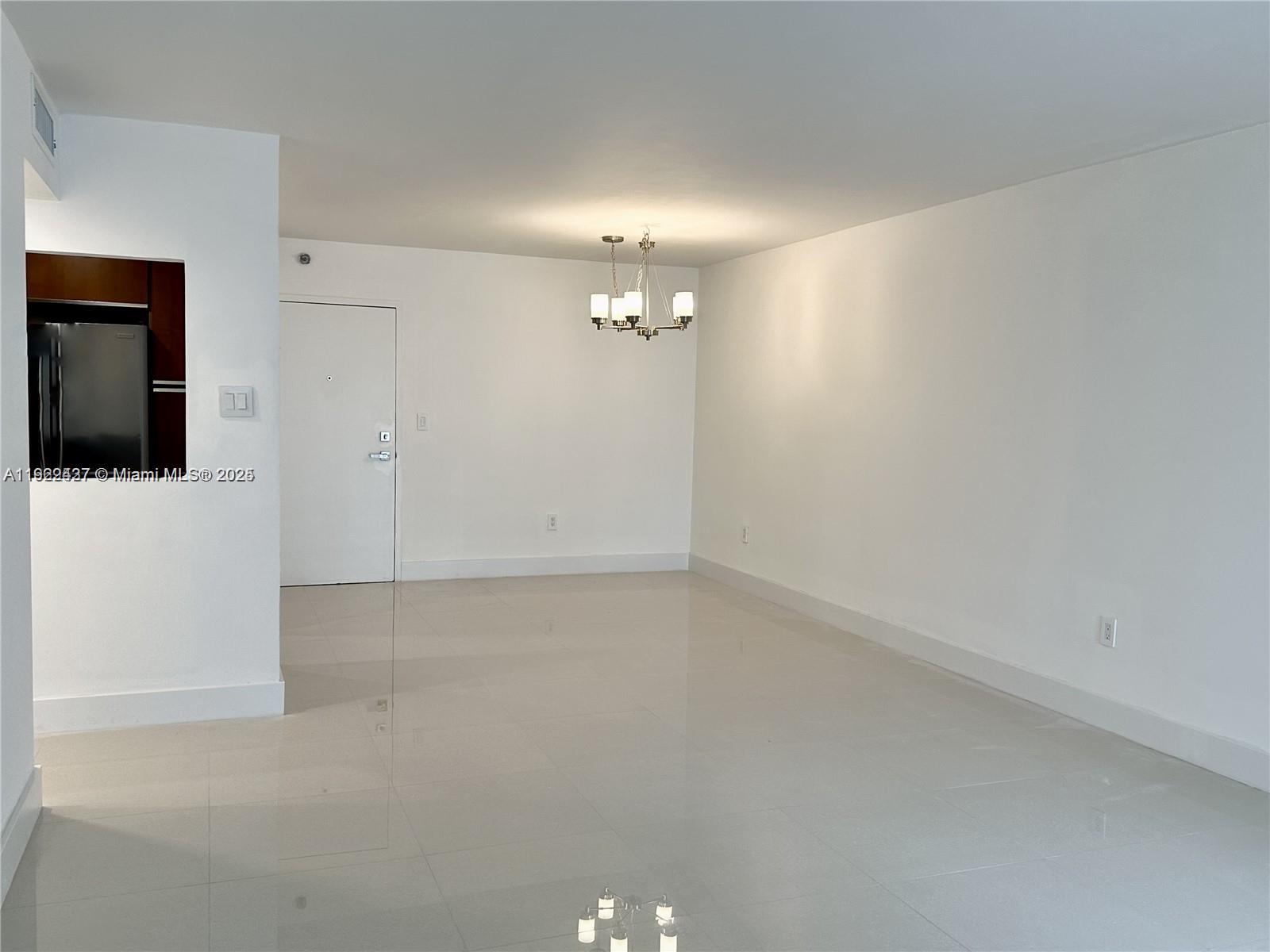 2851 NE 183rd St 109E