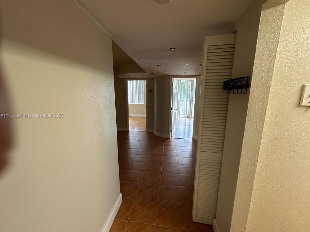 MONTECARLO CONDO - Residential