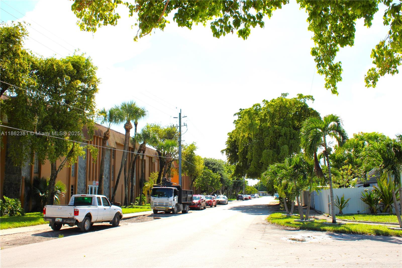 THE KENSINGTON CONDO - Residential