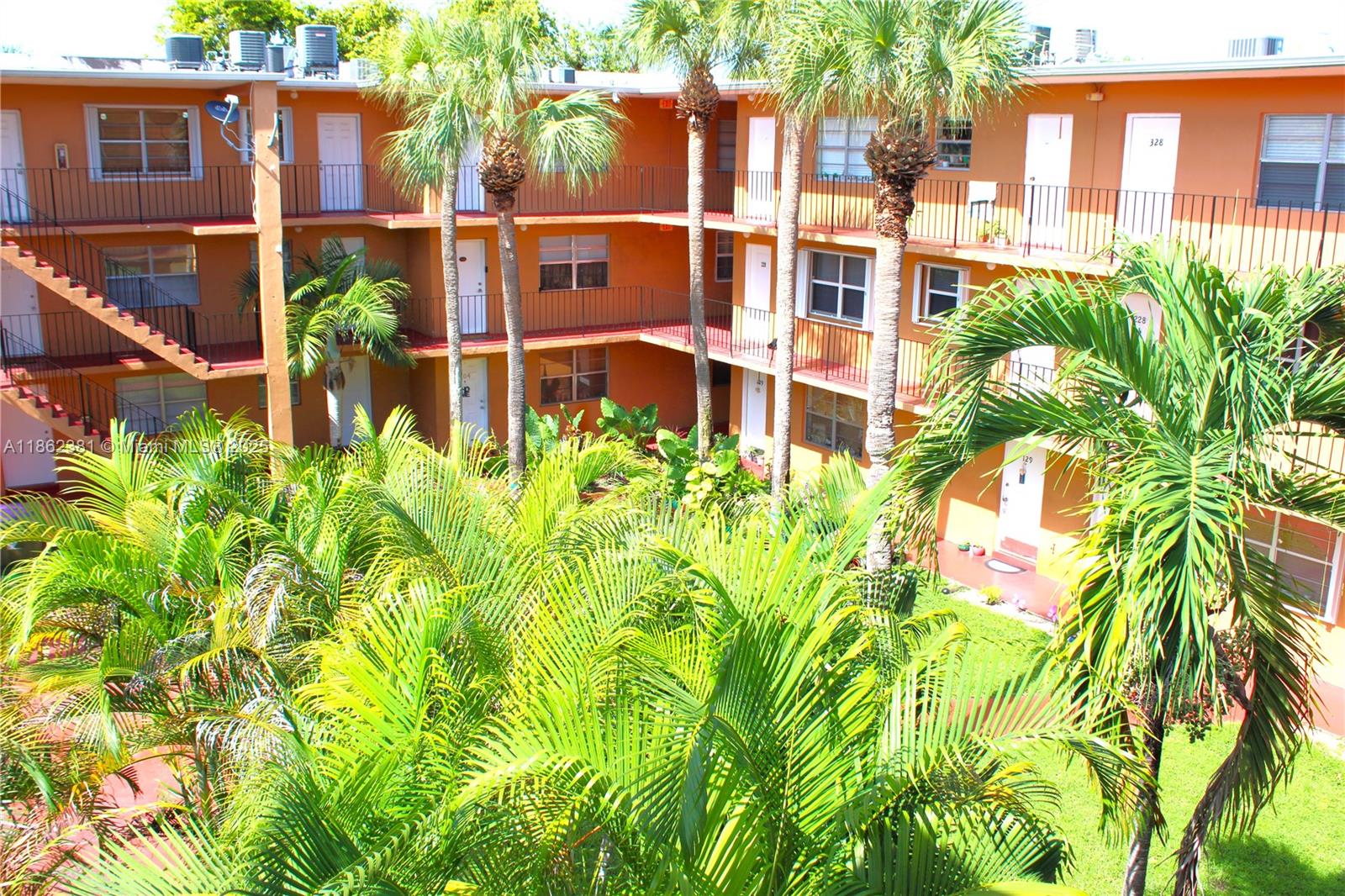 THE KENSINGTON CONDO - Residential