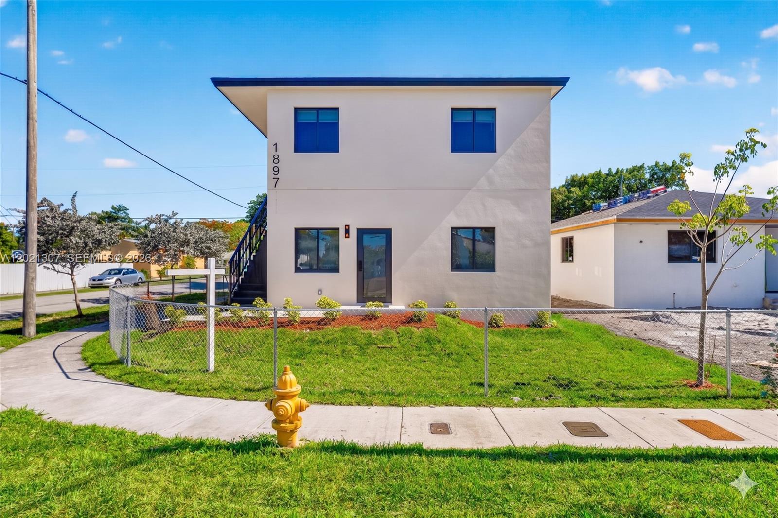 17TH AVE MANOR - Residential Income