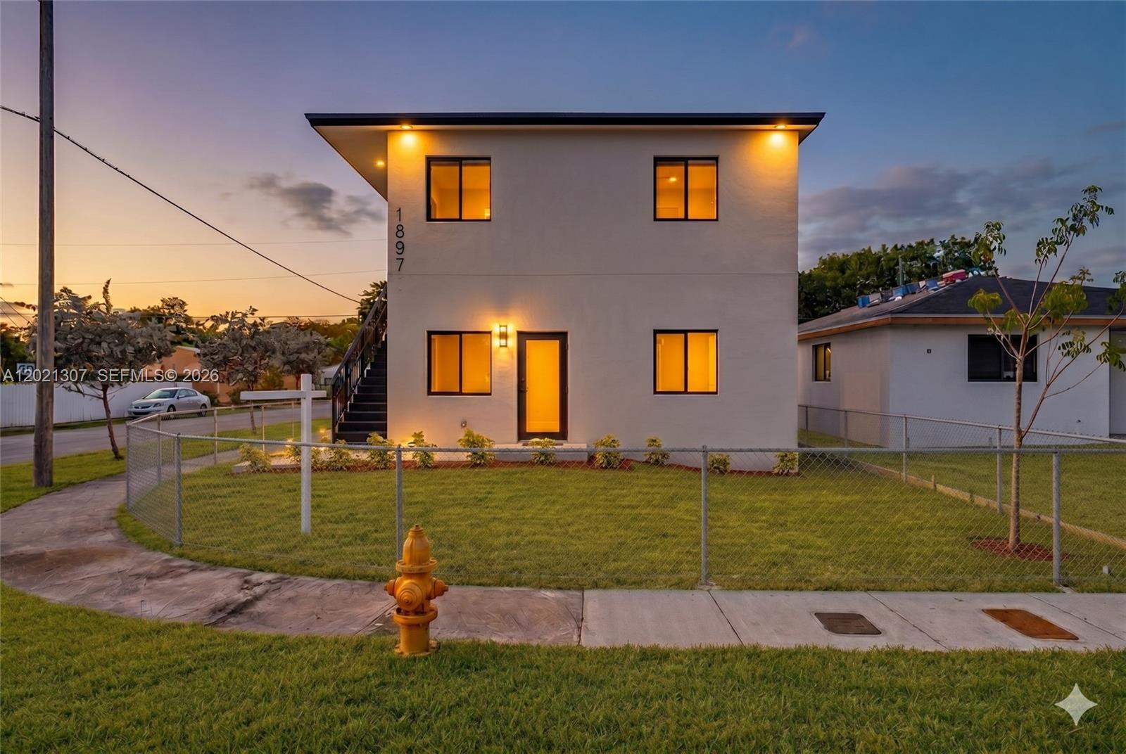 17TH AVE MANOR - Residential Income