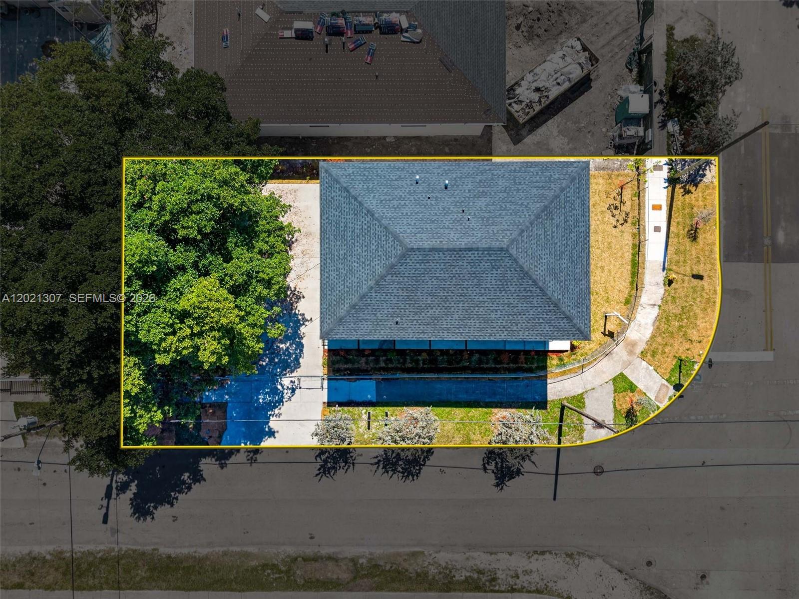 17TH AVE MANOR - Residential Income