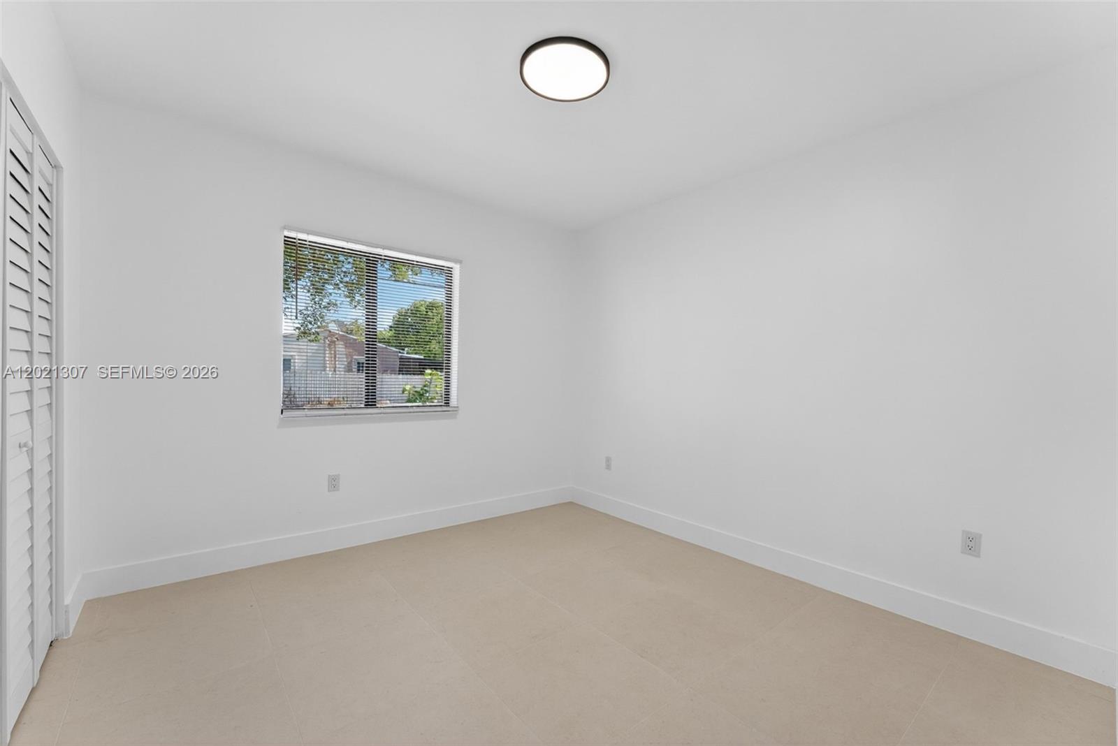 17TH AVE MANOR - Residential Income