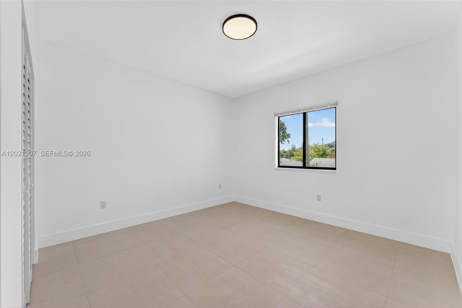 17TH AVE MANOR - Residential Income