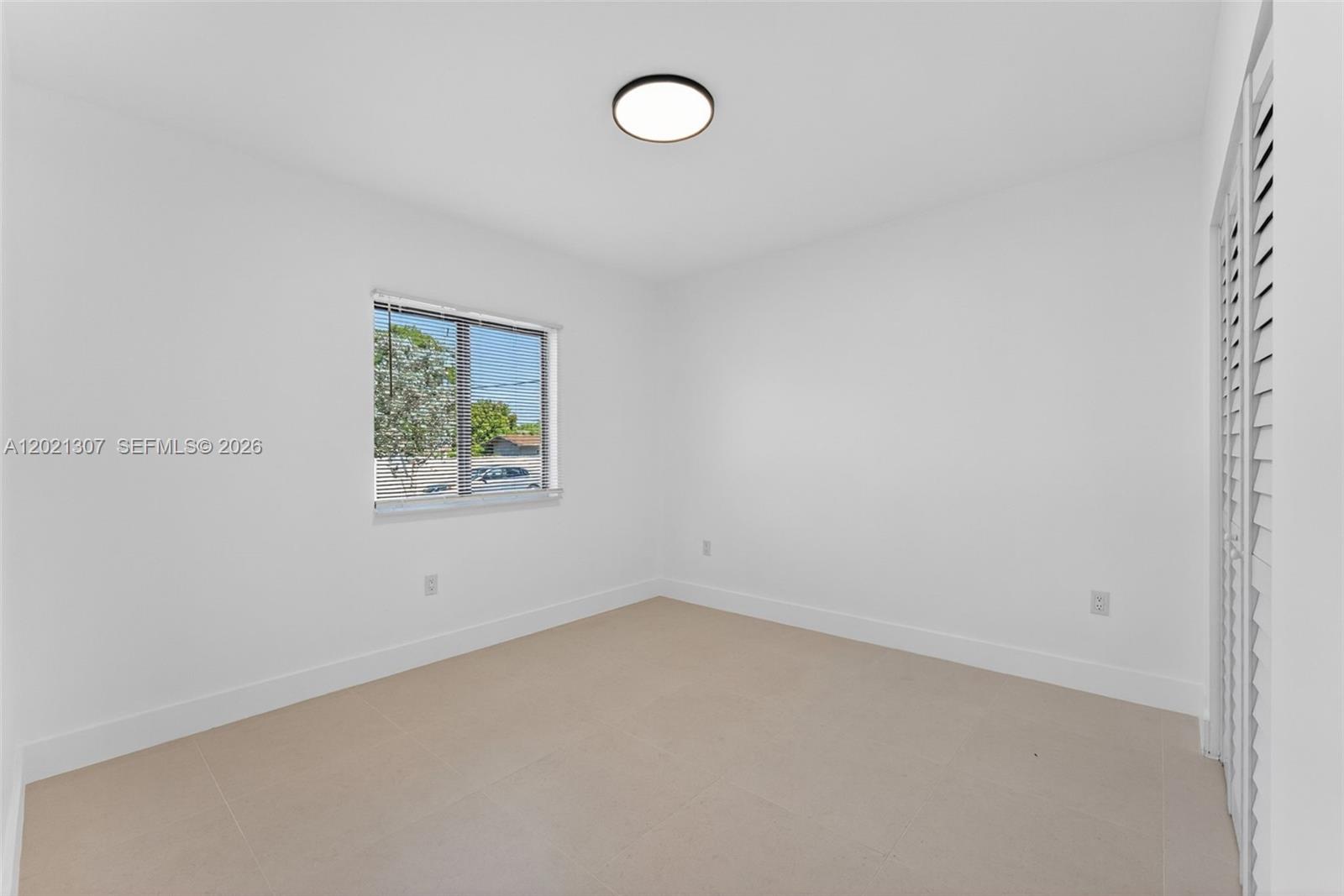 17TH AVE MANOR - Residential Income