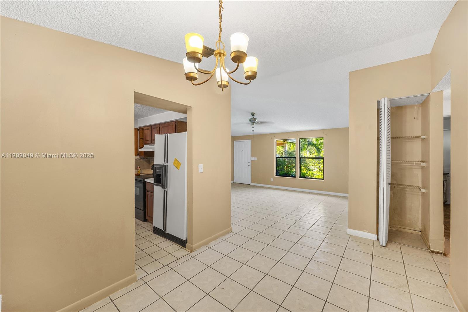 CRESTWOOD SUB UNIT 2 - Residential