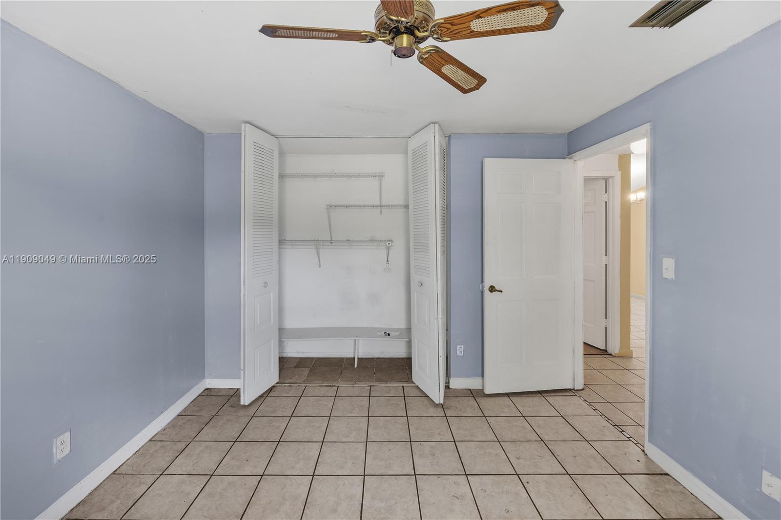 CRESTWOOD SUB UNIT 2 - Residential