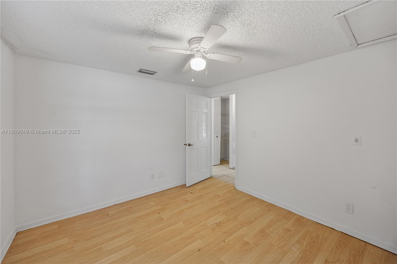 CRESTWOOD SUB UNIT 2 - Residential