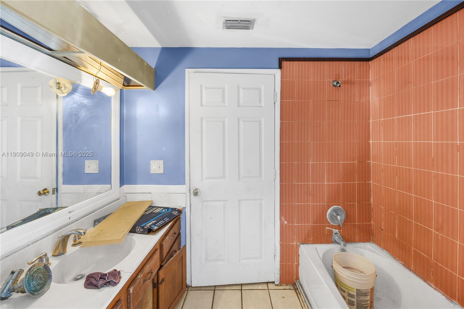 CRESTWOOD SUB UNIT 2 - Residential