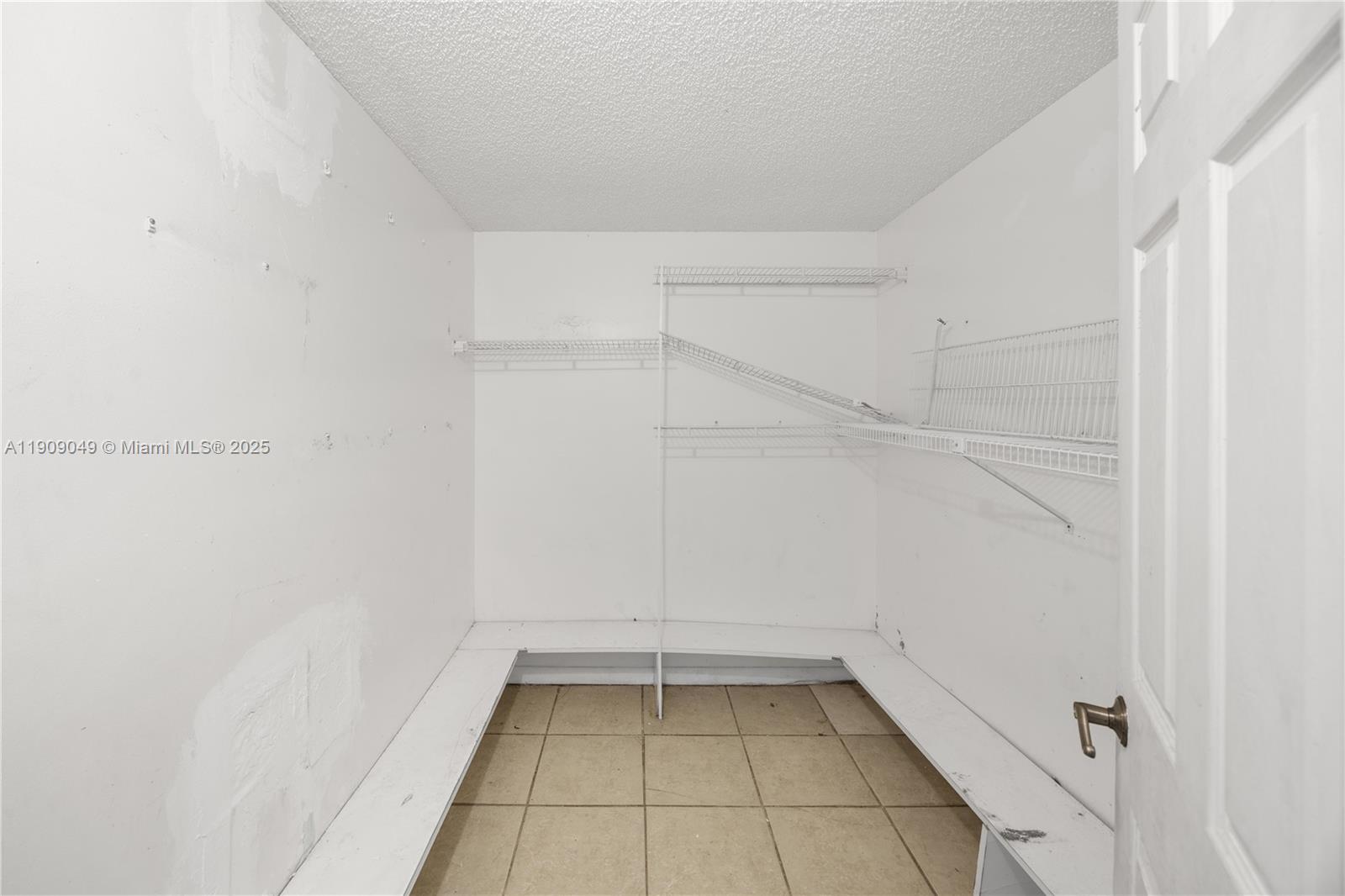 CRESTWOOD SUB UNIT 2 - Residential