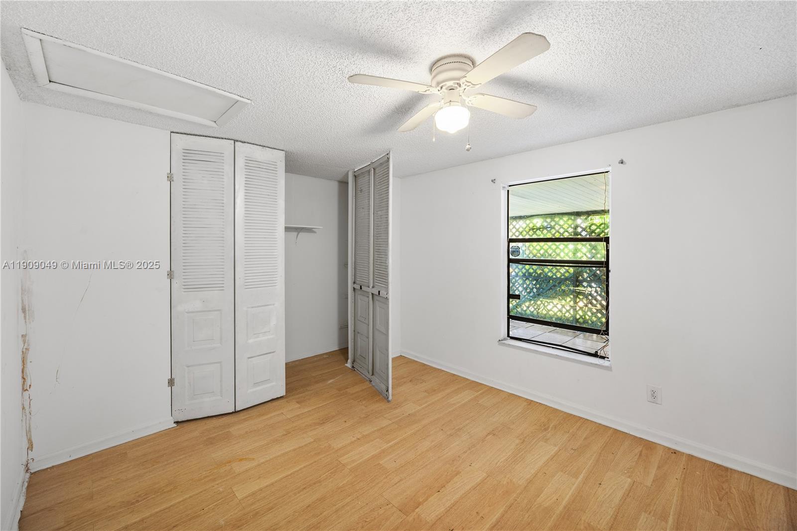 CRESTWOOD SUB UNIT 2 - Residential