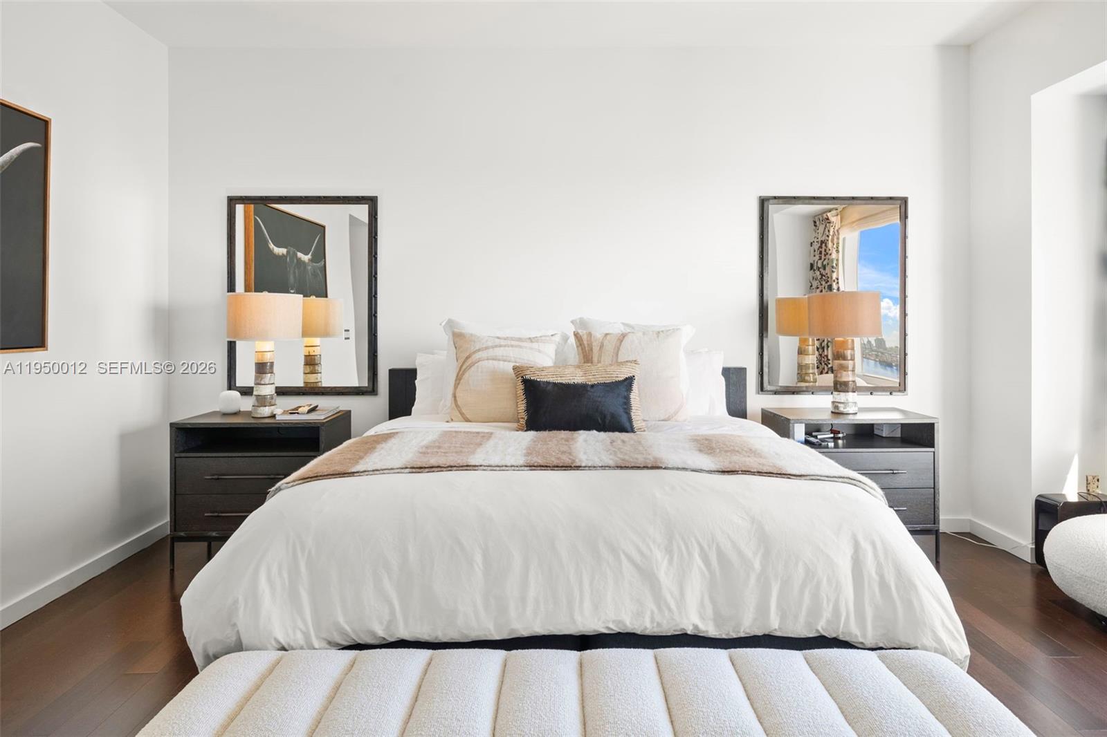 FOUR SEASONS RESIDENCES - Residential