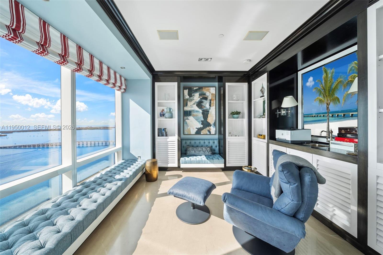 FOUR SEASONS RESIDENCES - Residential