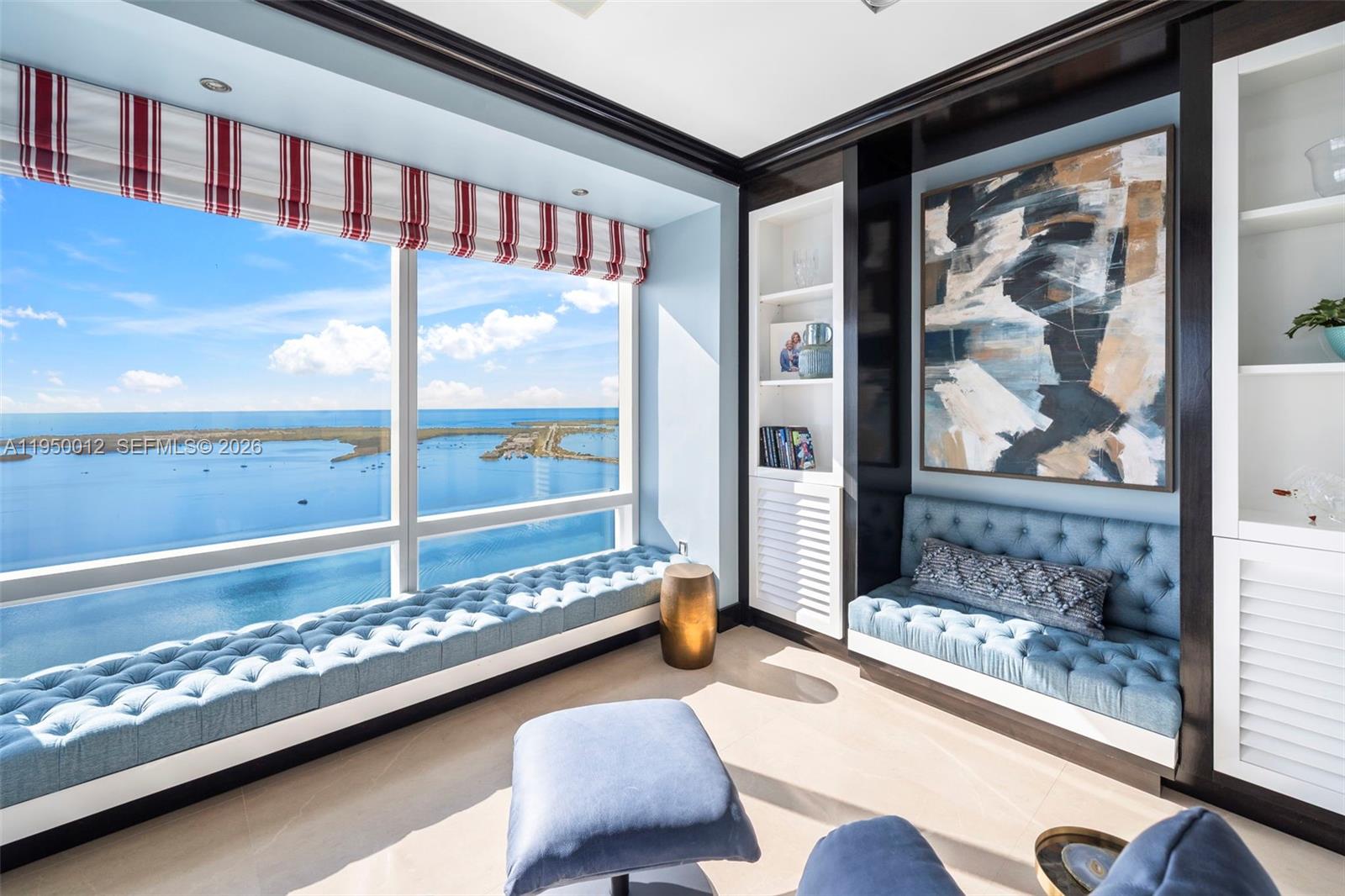 FOUR SEASONS RESIDENCES - Residential