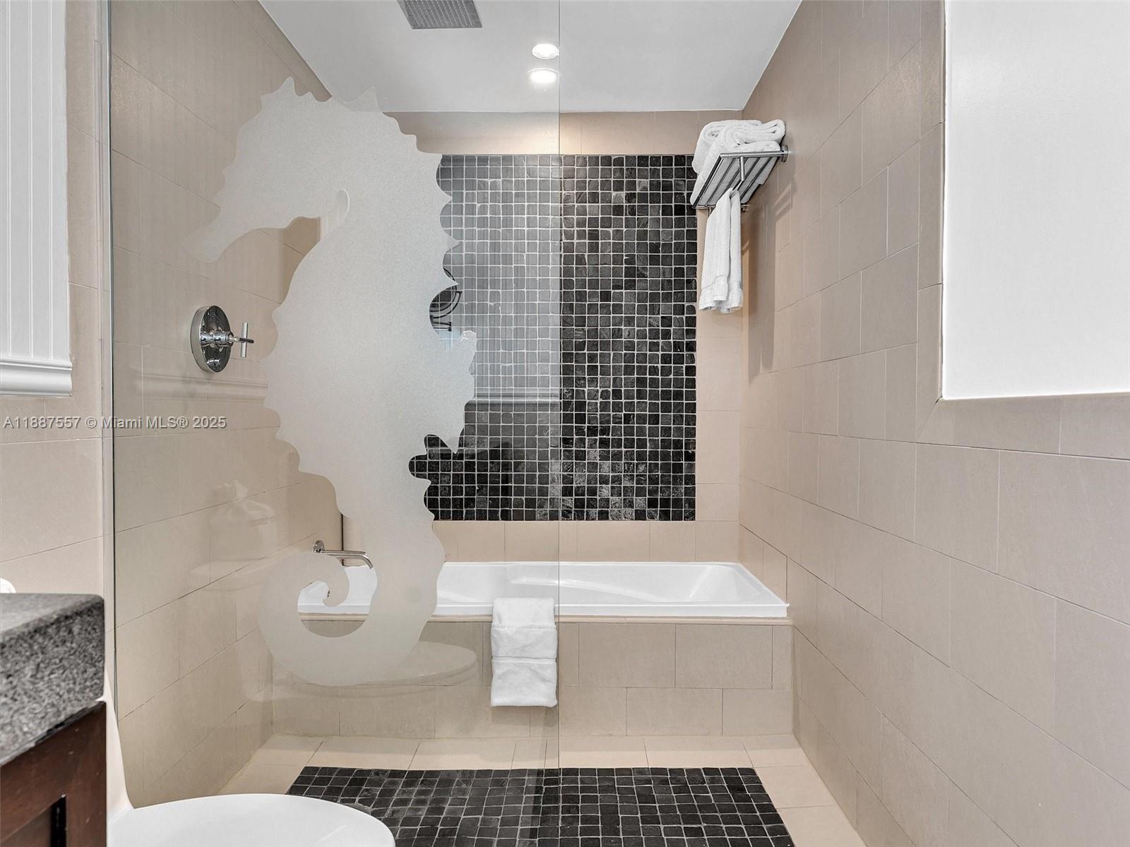 SOLE CONDO - Residential