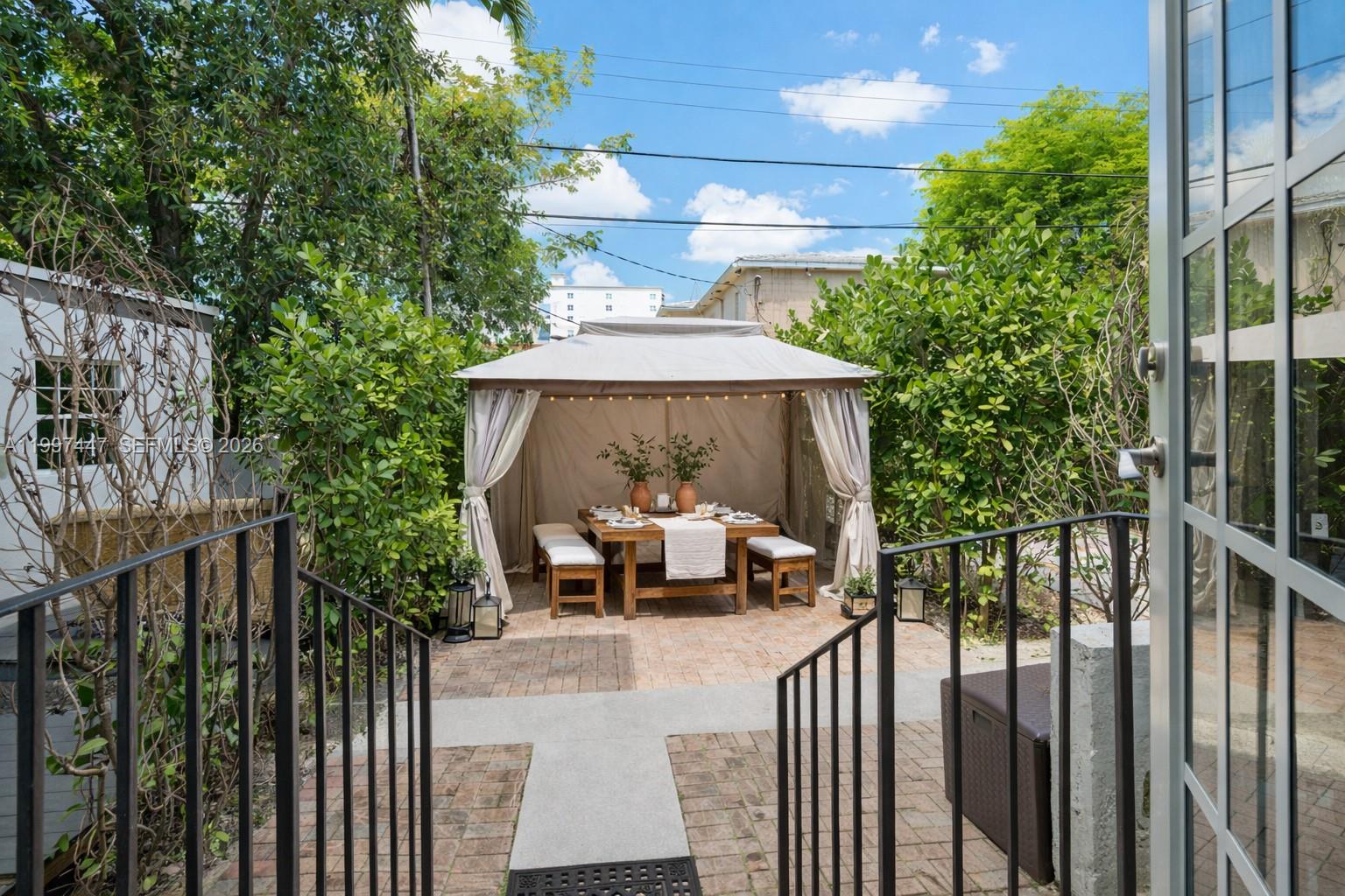 CORAL GABLES VILLAS CONDO - Residential Lease