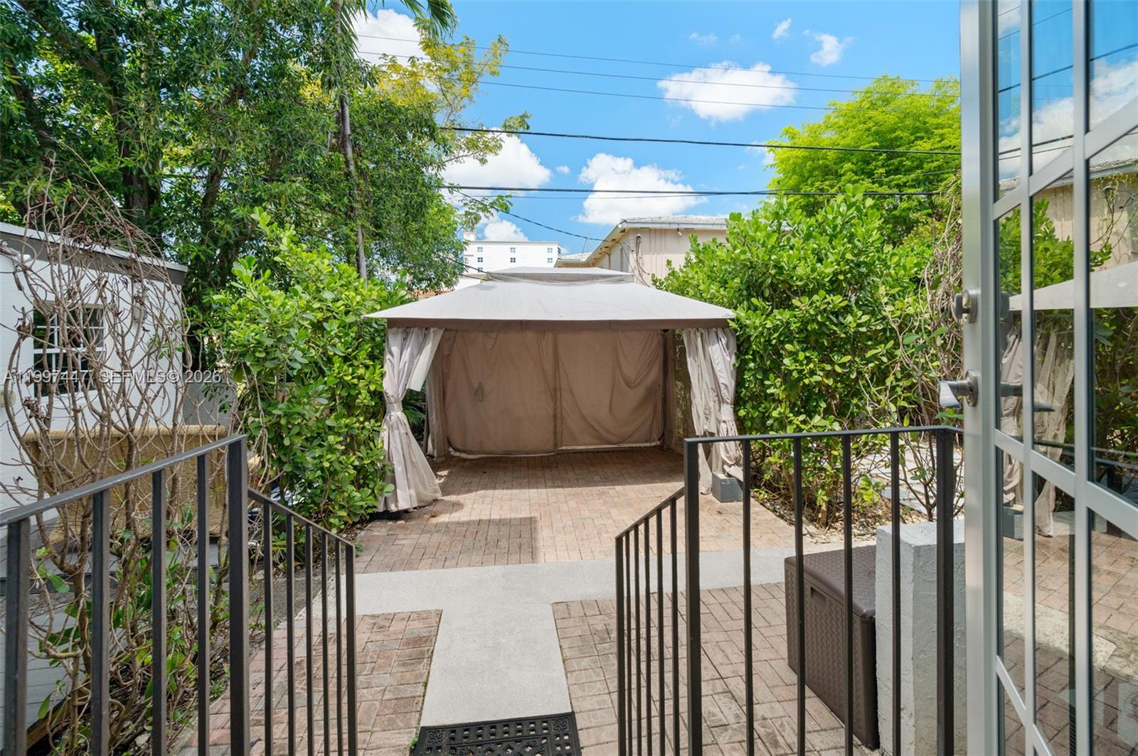 CORAL GABLES VILLAS CONDO - Residential Lease