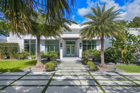 A home in Pinecrest