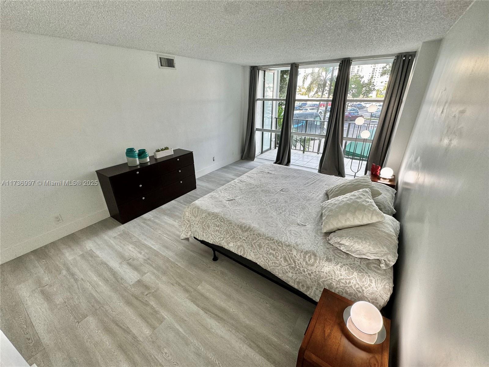 OCEANVIEW PARK CONDO - Residential