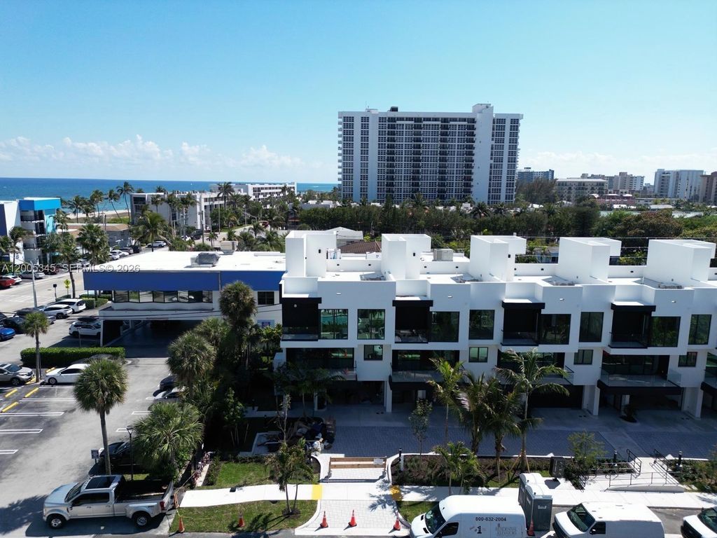 Photo of 3222 NE 7th St #1, Pompano Beach, FL 33062 (MLS # A12005345)