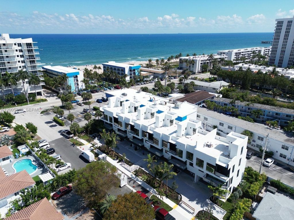 Photo of 3222 NE 7th St #1, Pompano Beach, FL 33062 (MLS # A12005345)