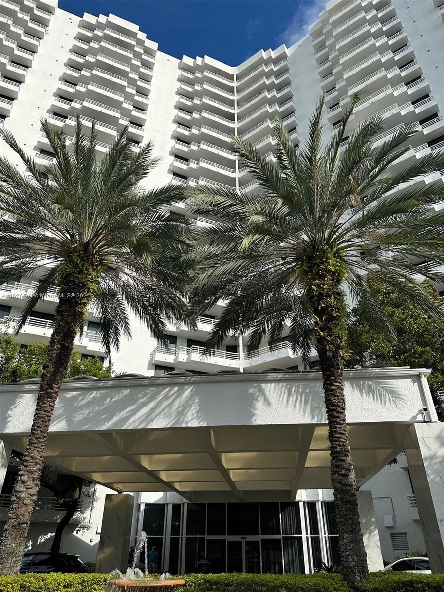 3300 Ne 192nd St 414, Aventura, Miami-Dade County, Florida - 2 Bedrooms  
2 Bathrooms - 