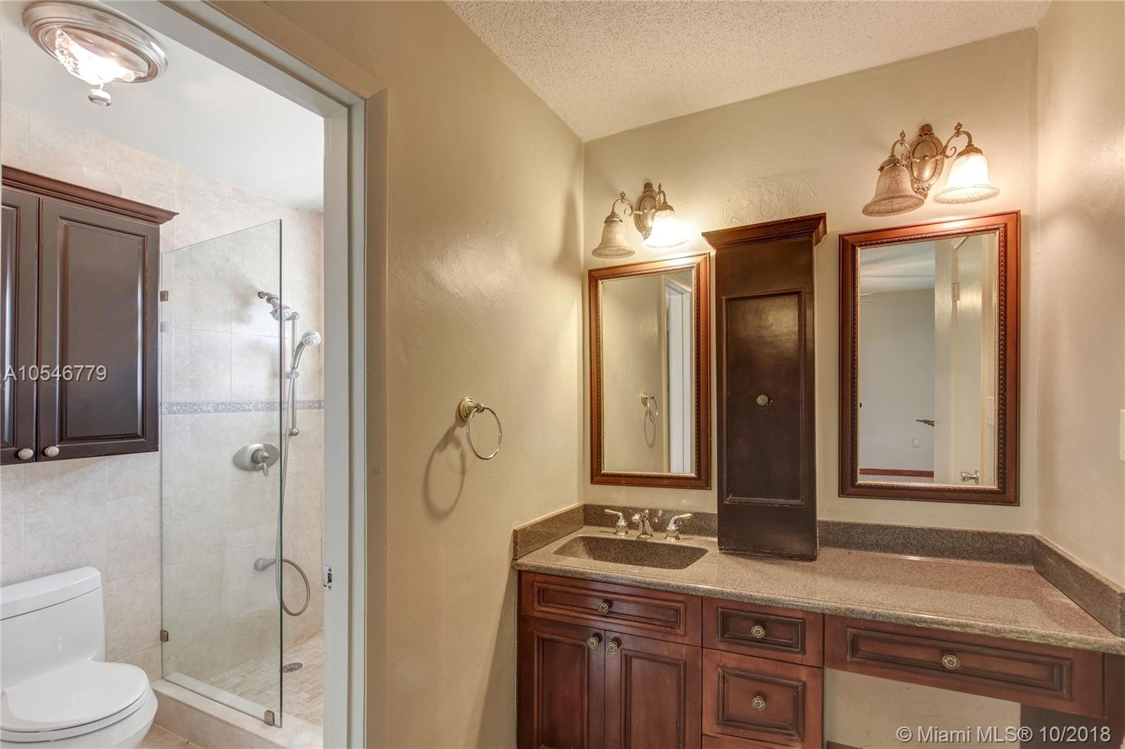 INTERNATIONAL GARDENS SEC - Residential