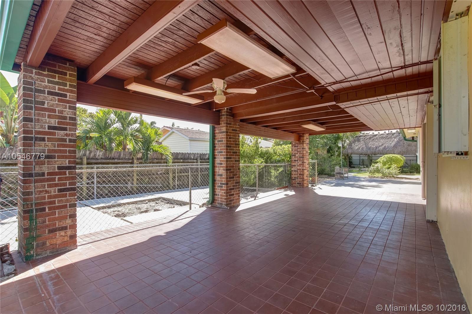 INTERNATIONAL GARDENS SEC - Residential