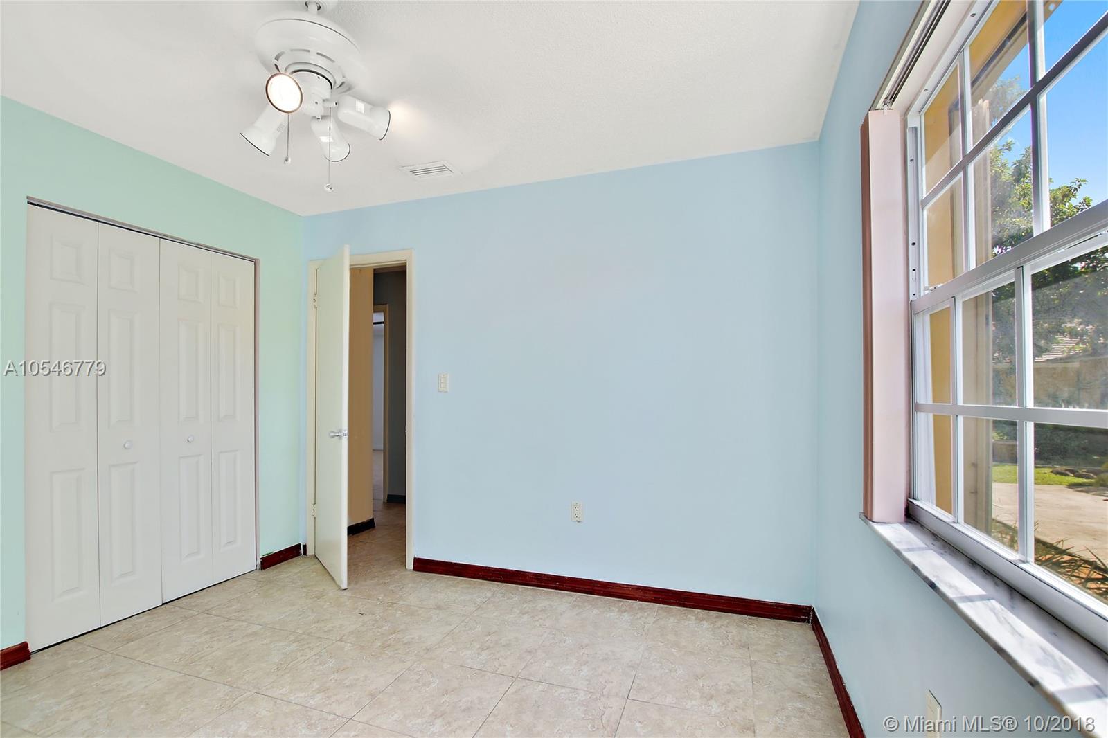 INTERNATIONAL GARDENS SEC - Residential