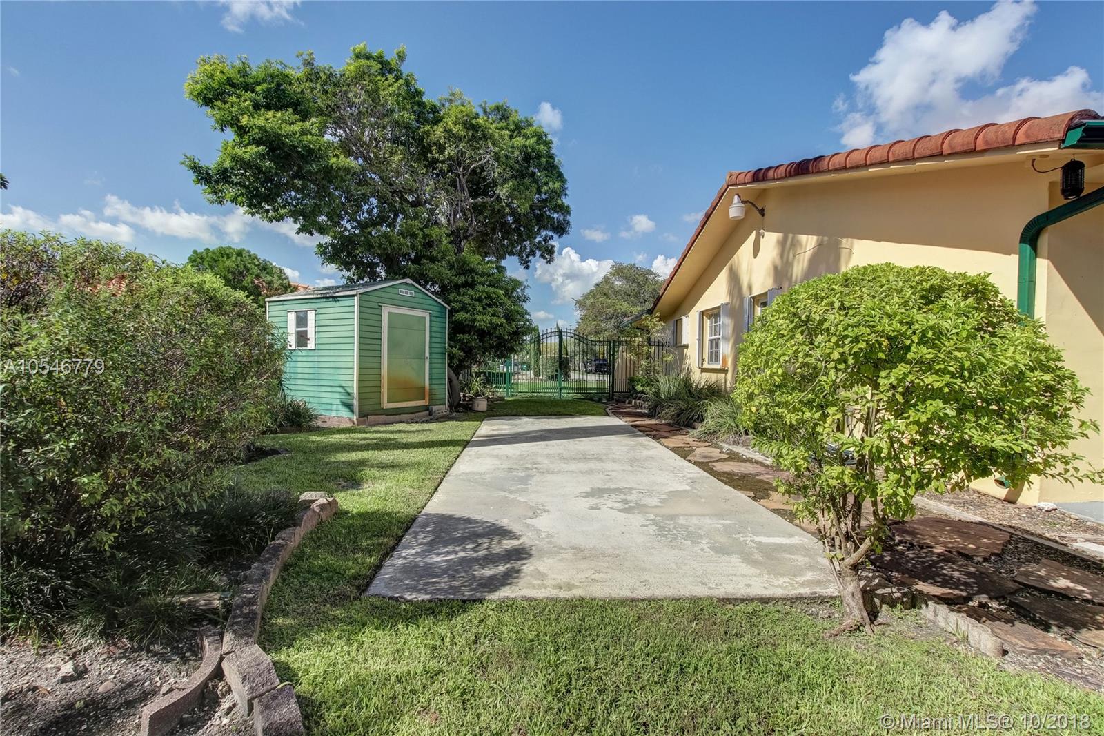 INTERNATIONAL GARDENS SEC - Residential