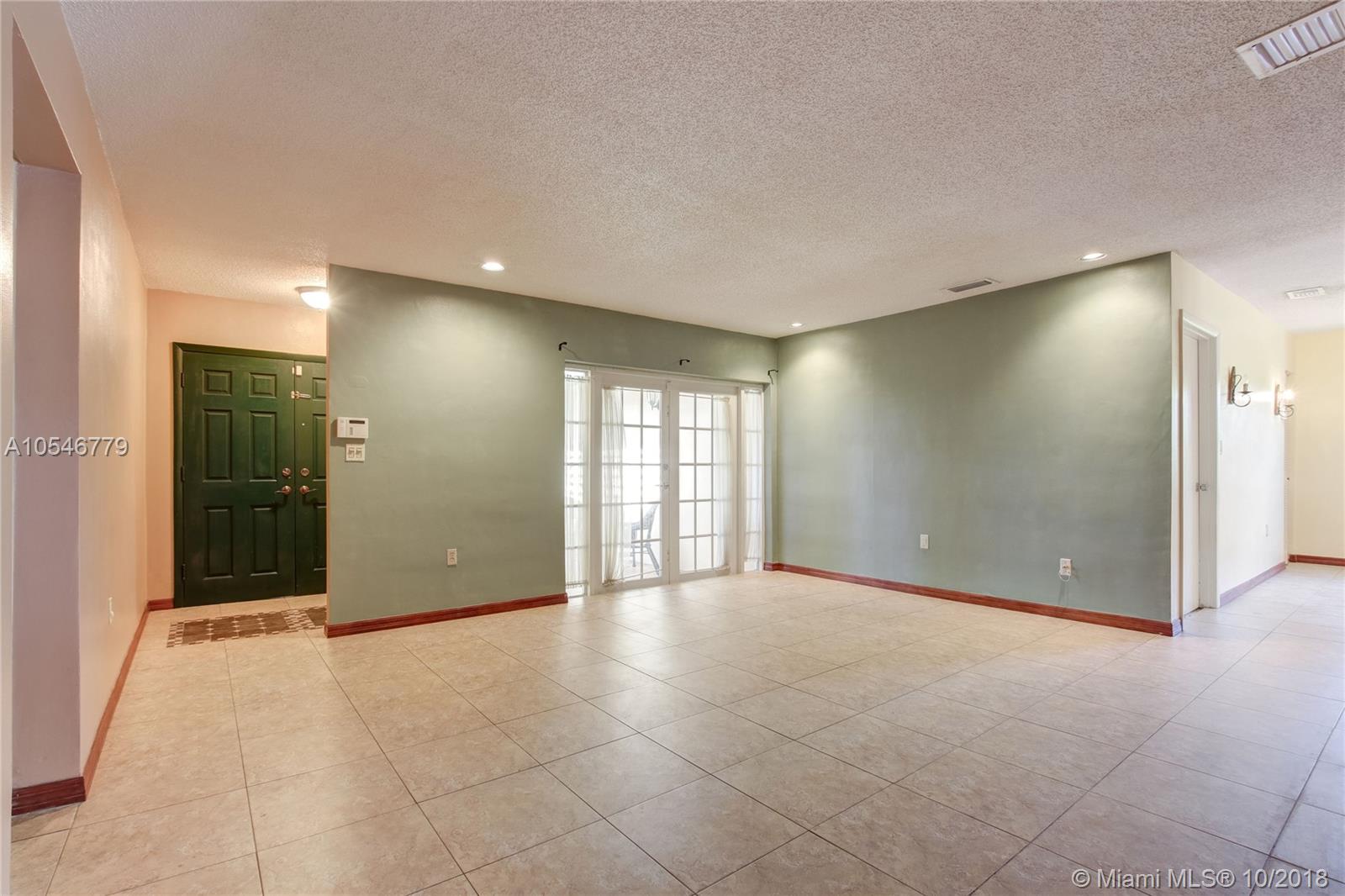 INTERNATIONAL GARDENS SEC - Residential