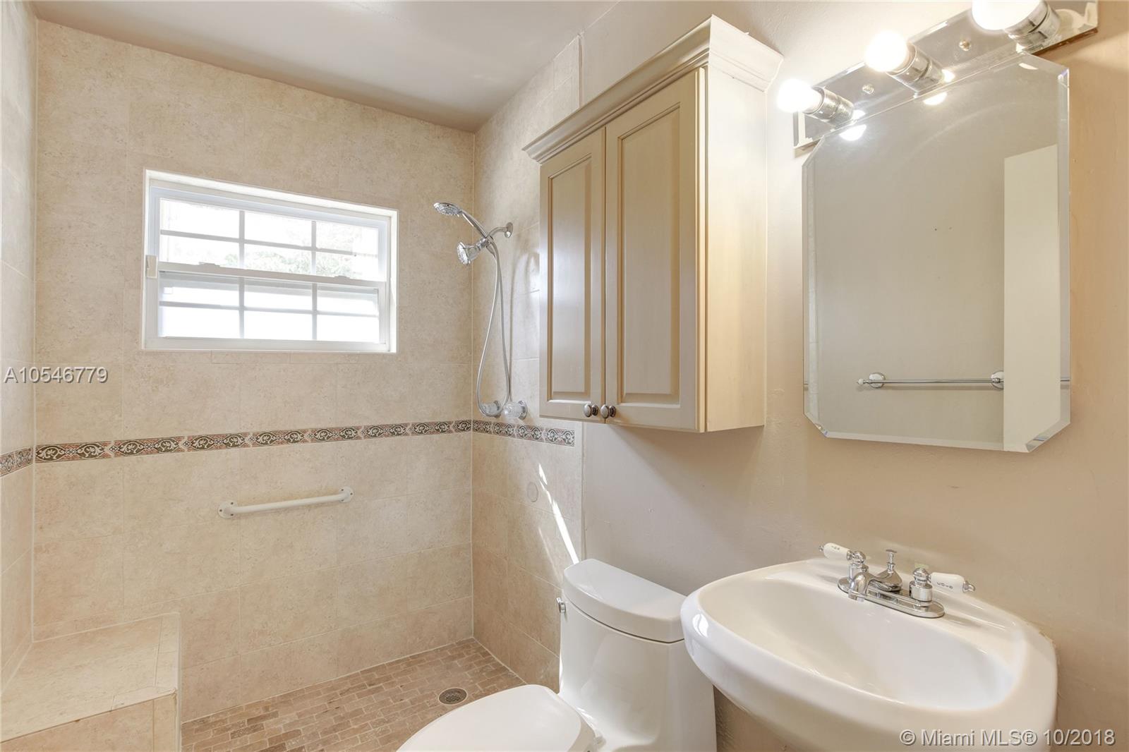 INTERNATIONAL GARDENS SEC - Residential