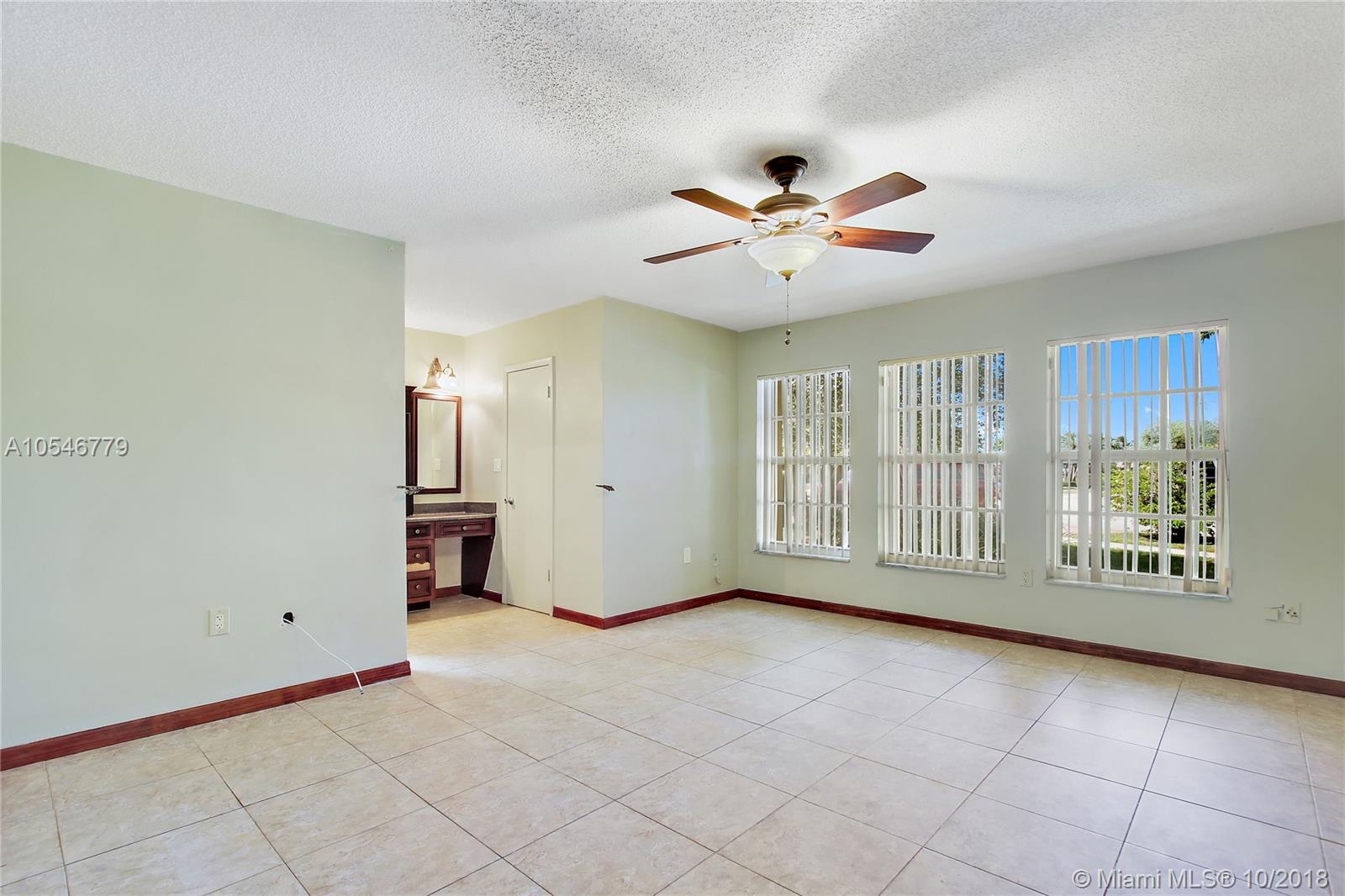 INTERNATIONAL GARDENS SEC - Residential