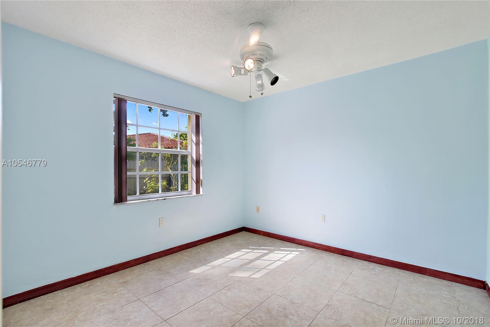 INTERNATIONAL GARDENS SEC - Residential