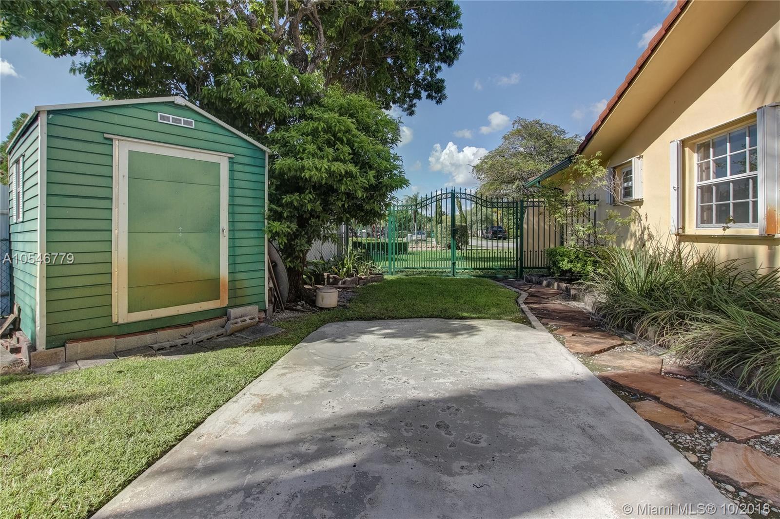 INTERNATIONAL GARDENS SEC - Residential