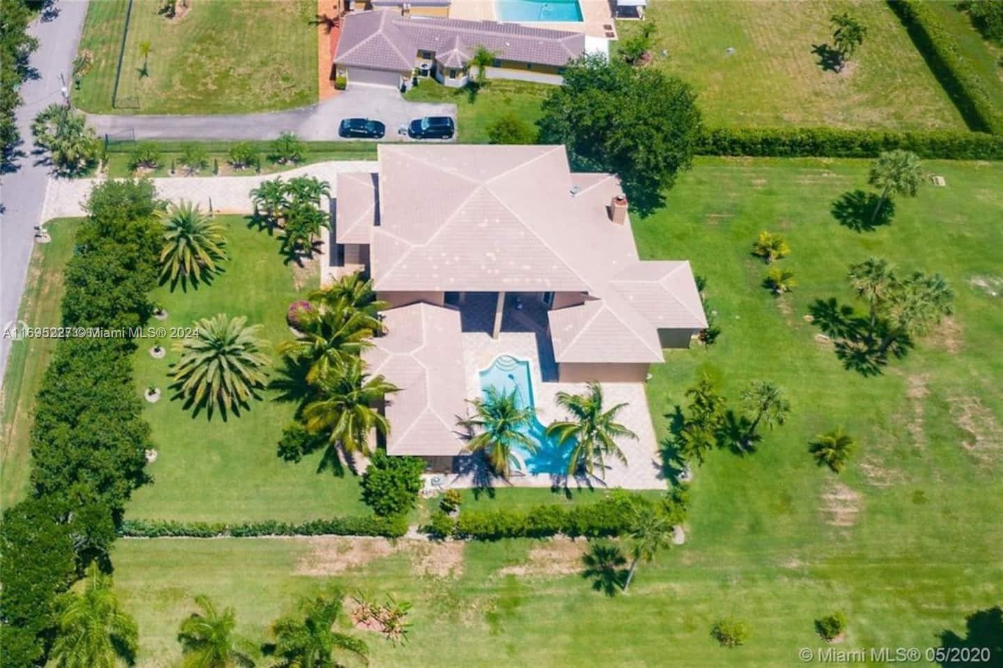 5960 Nw 79th Way 1, Parkland, Broward County, Florida - 5 Bedrooms  
5 Bathrooms - 