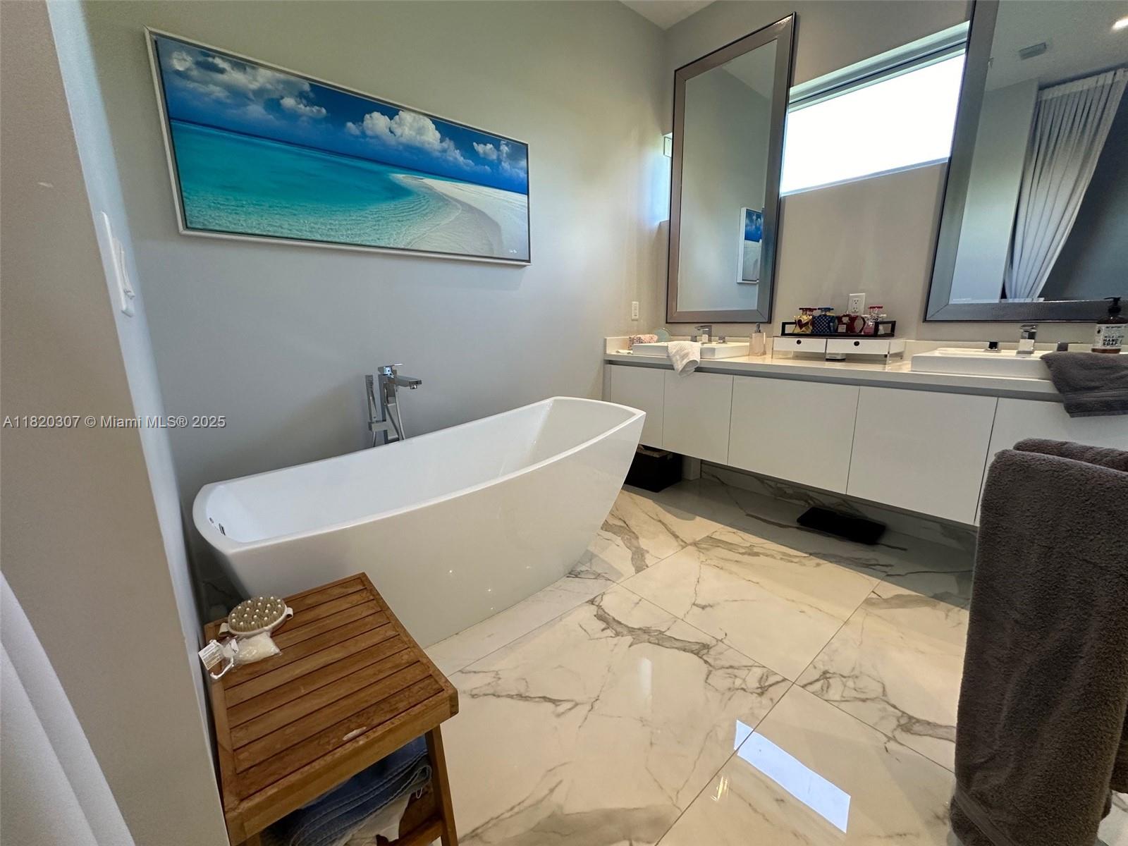WESTON ESTATES - Residential