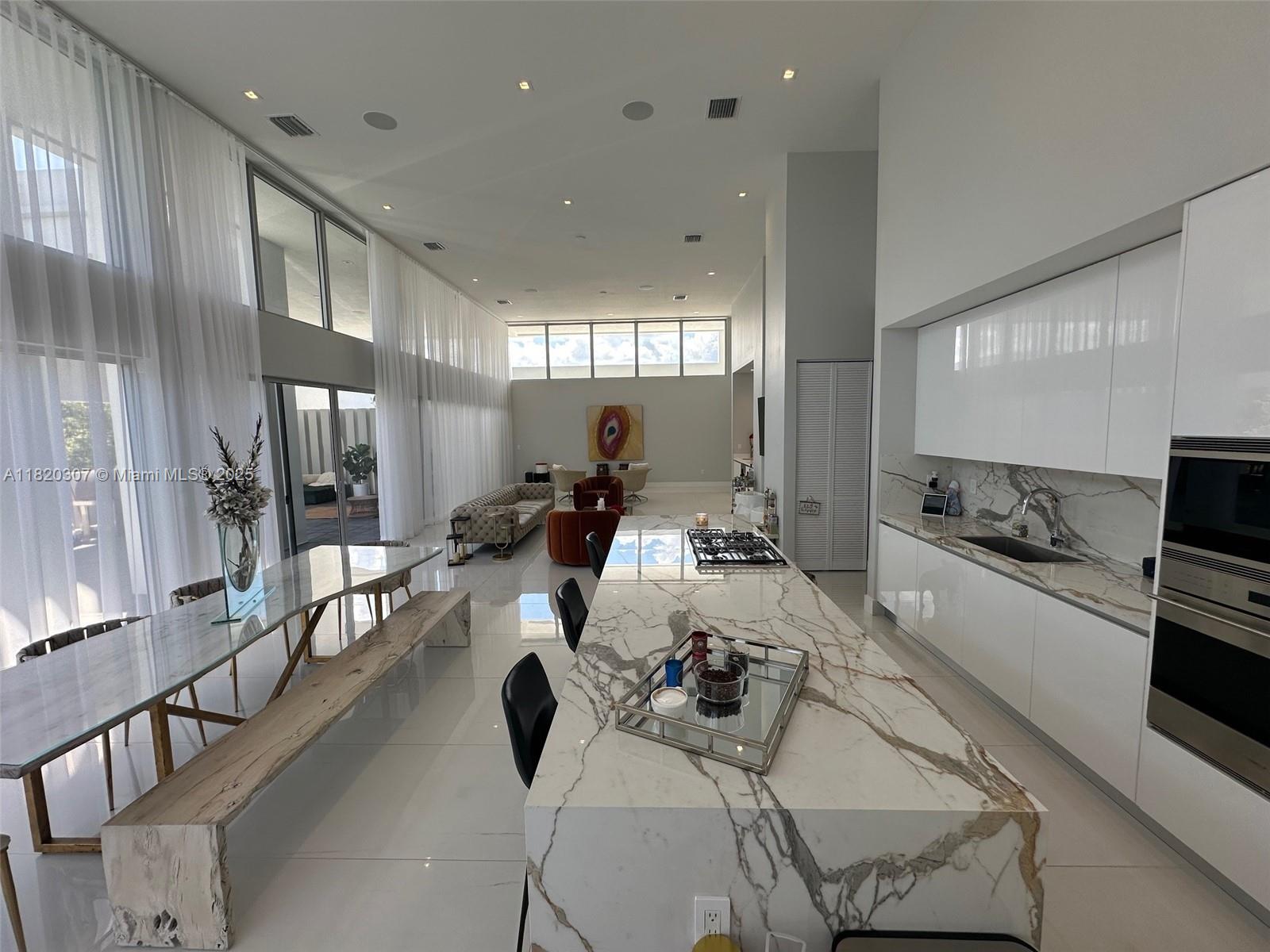 WESTON ESTATES - Residential