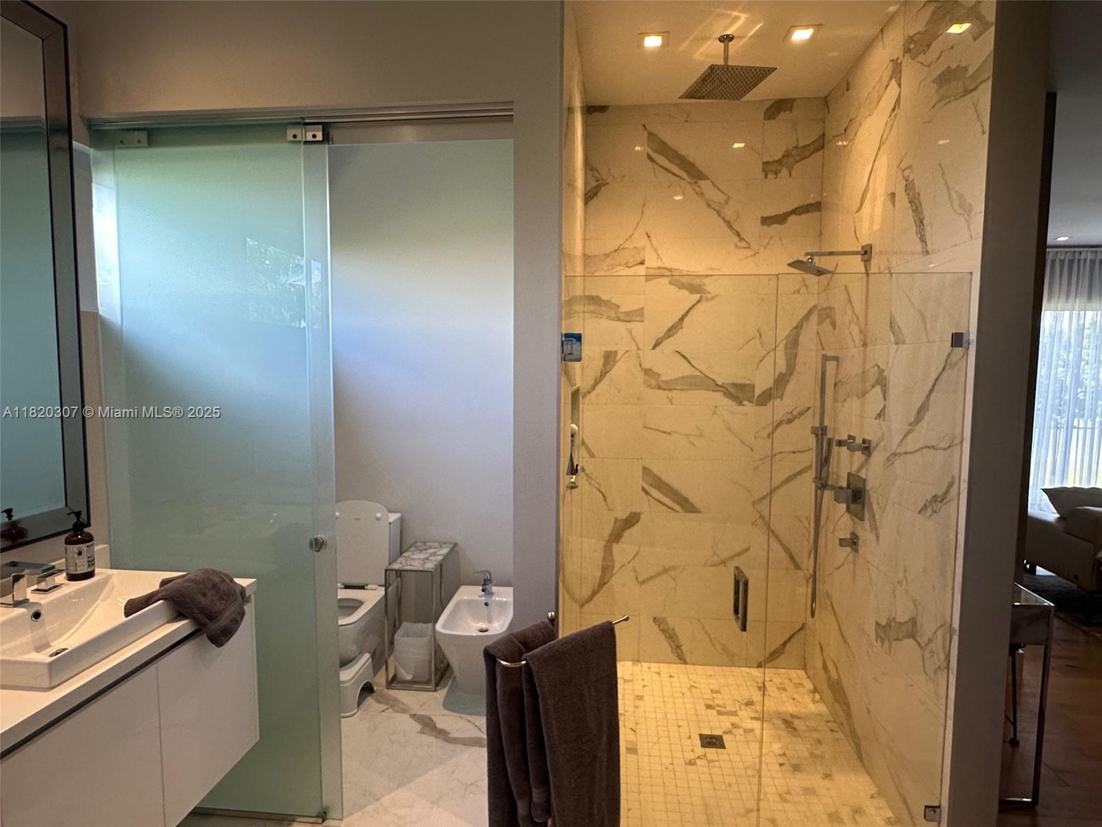 WESTON ESTATES - Residential