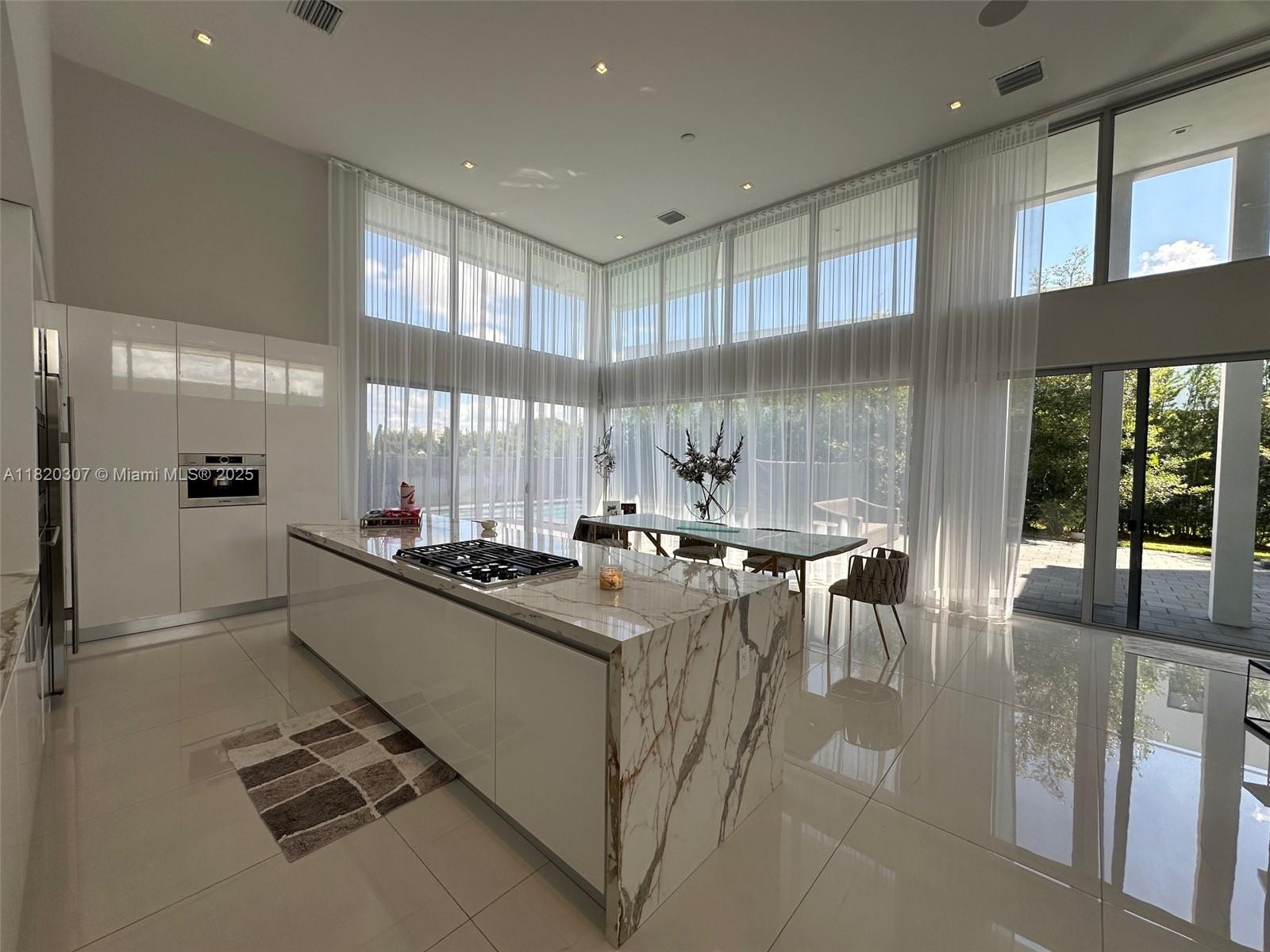 WESTON ESTATES - Residential