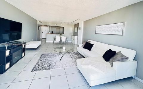 Photo of 2780 NE 183rd St #2015, Aventura, FL 33160 (MLS # A11837755)