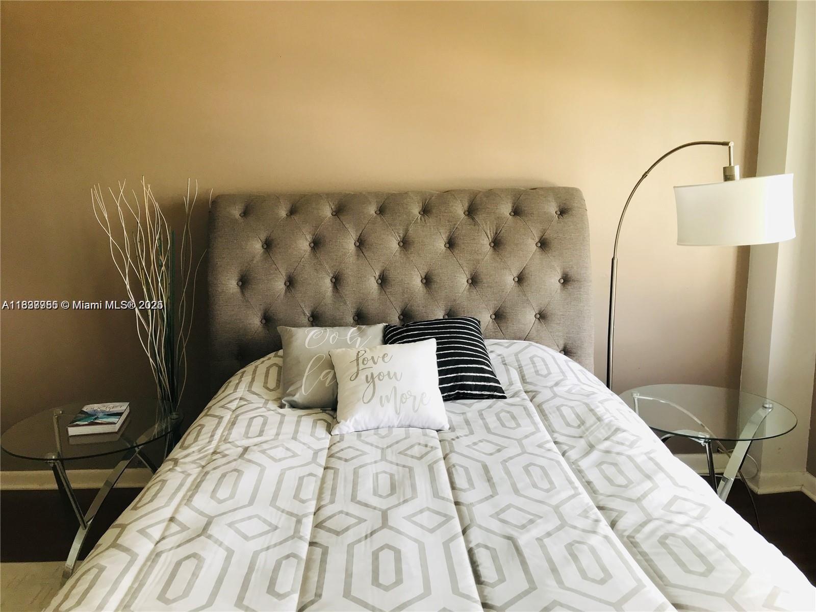 COMMODORE PLAZA CONDO - Residential